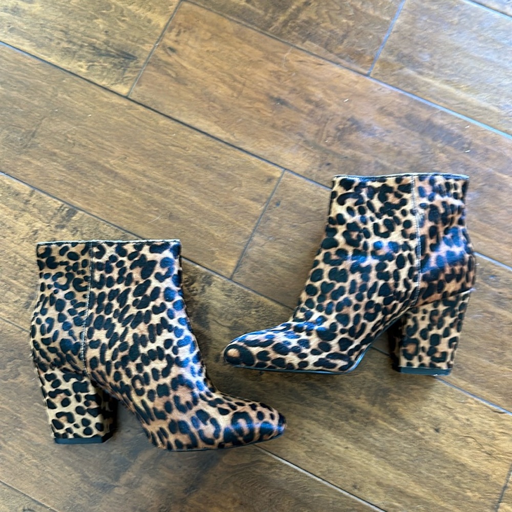 Pony hair leopard booties